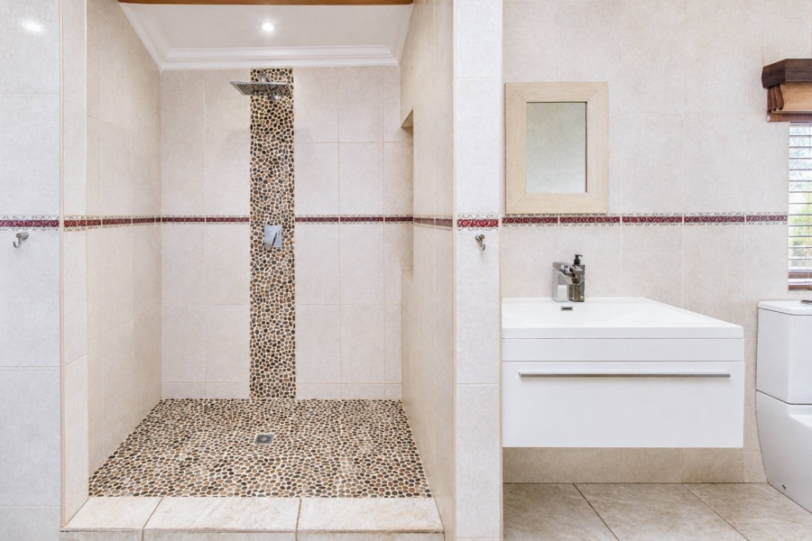 4 Bedroom Property for Sale in Ifafi North West